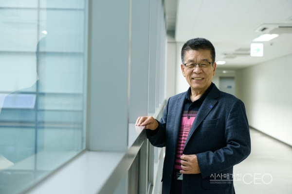 “죽는 날이 정년 퇴임의 날, 인생 후반기에도 새로운 꿈을 꿉니다”