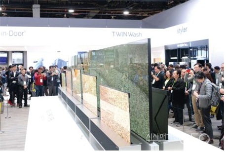 롤러블 OLED TV로 게임에서 이기다