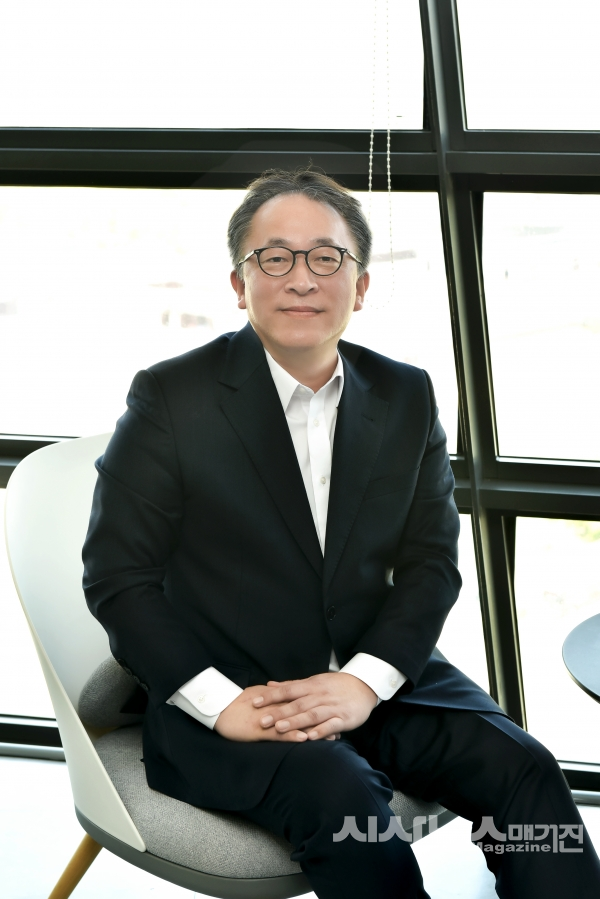“데이터를 지배하는 자가 시장을 지배할 수 있습니다”