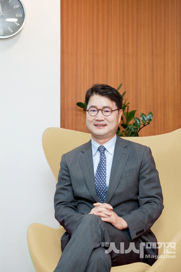 “의뢰인의 죄에 앞서 삶의 히스토리를 보면서 종합적 변론을 하고 있습니다”