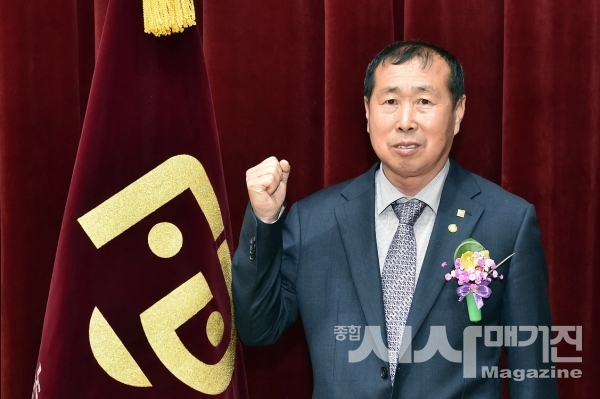 “새로운 작물 개발로 농가 발전에 이바지하겠습니다.”