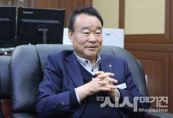 “지난 위기는 ‘옥천농협’에게 새로운 기회 선사하는 것”