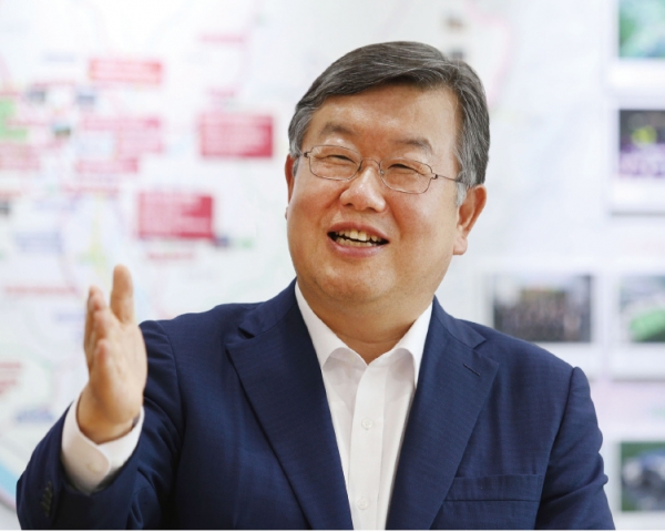 “밀양을 위해 헌신한 지난 9년,  전통 농업도시를 첨단산업, 스마트팜, 관광도시로 바꾸다”